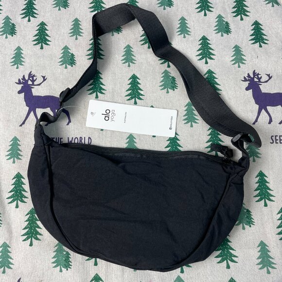 🔅new Alo Yoga crossbody casual multifunctional adjustable armpit nylon bag Alo - Picture 3 of 5